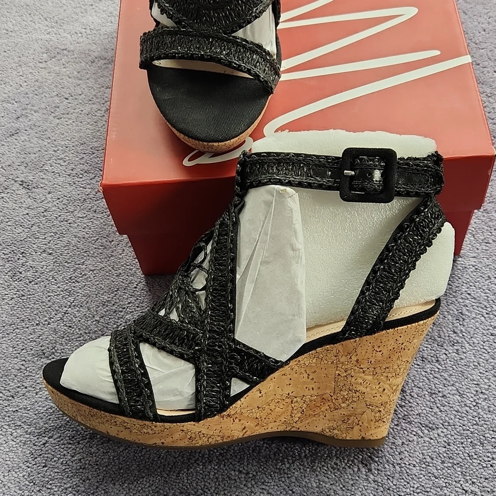 Impo cork and straw platform sandals.  Size 8. New without tags - Picture 2 of 4